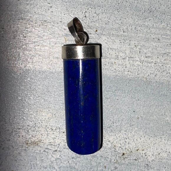 Blue Lapis Pendant set in Sterling Silver - Picture 3 of 9